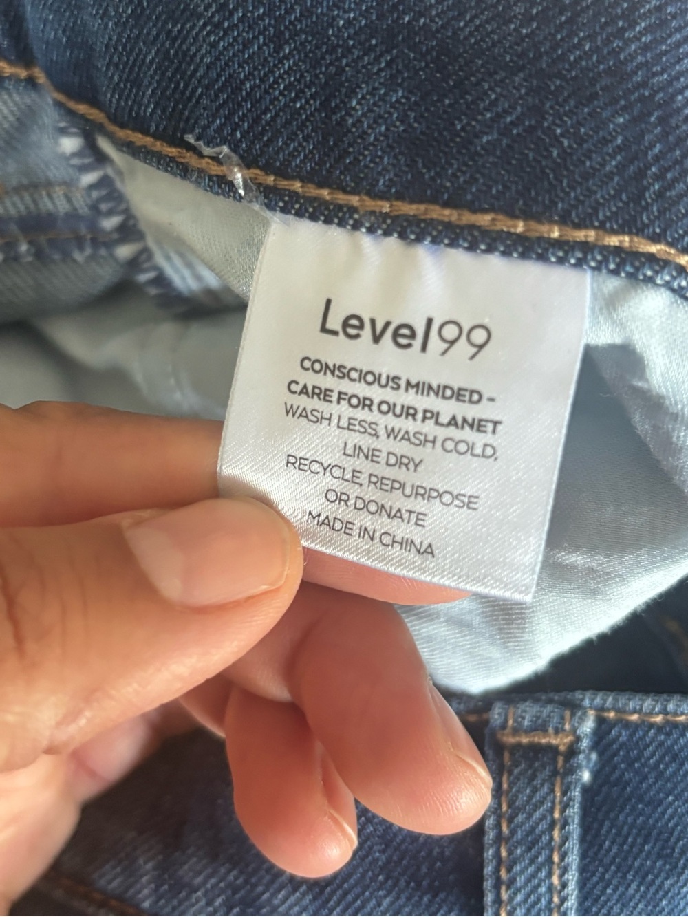Level 99 Wide-Leg High-Rise Jeans in Dark Blue Denim - Picture 7 of 13
